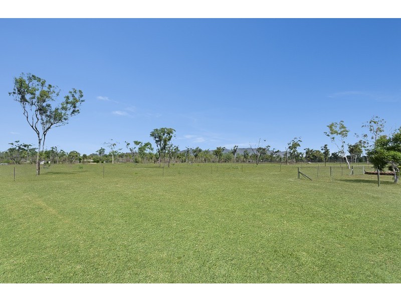 12B Brady Road, Oak Valley QLD 4811