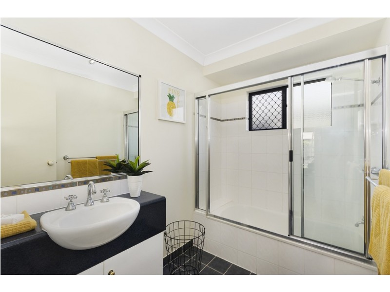 9 Minaret Way, Mount Louisa QLD 4814