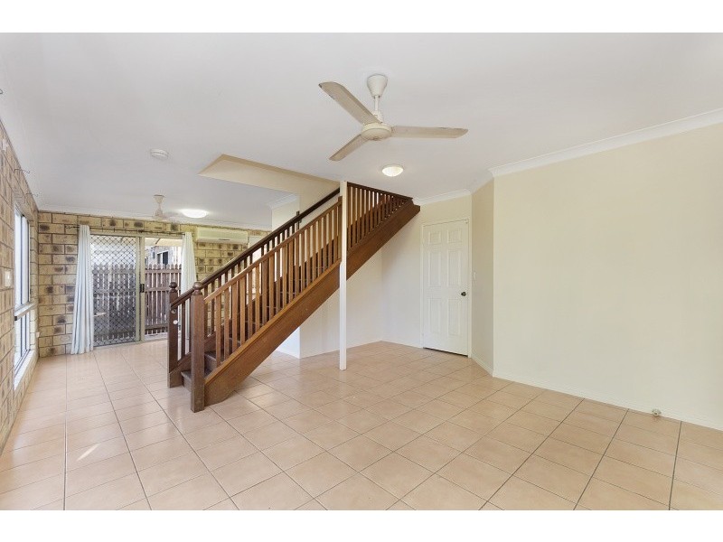 2/76 Thirteenth Avenue, Railway Estate QLD 4810