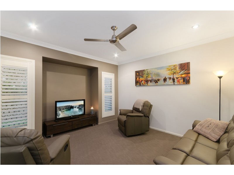 48 Sunhaven Boulevard, Burdell QLD 4818