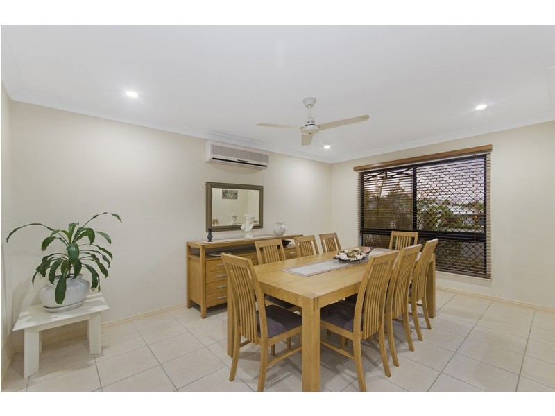 32 Donostia Crescent, Bushland Beach QLD 4818