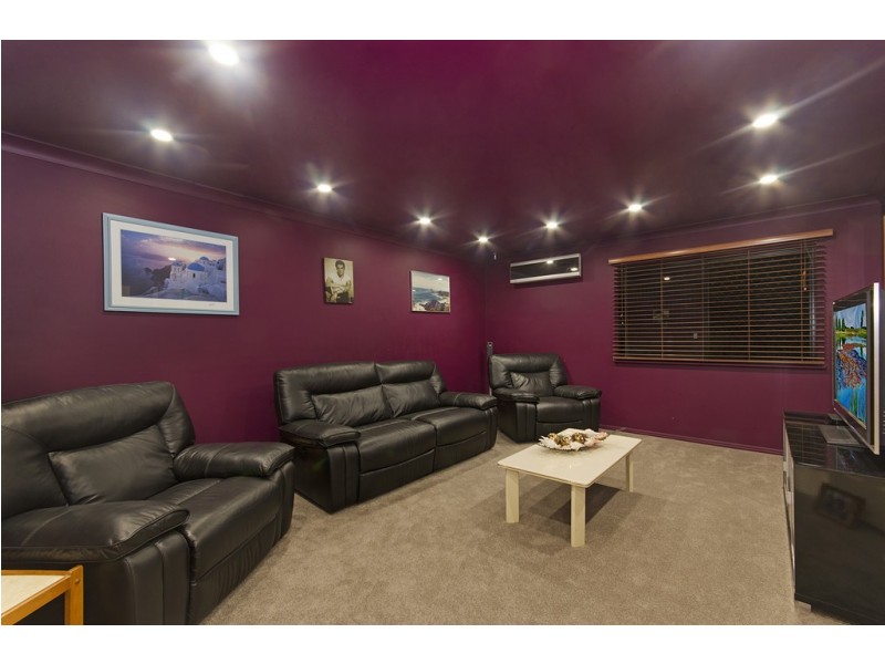 32 Donostia Crescent, Bushland Beach QLD 4818