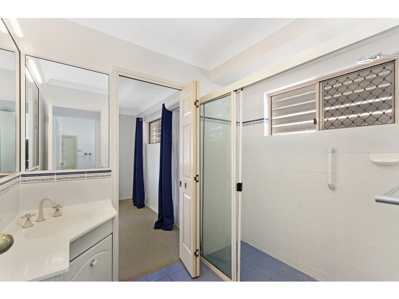 16 Alpina Place, Kirwan QLD 4817