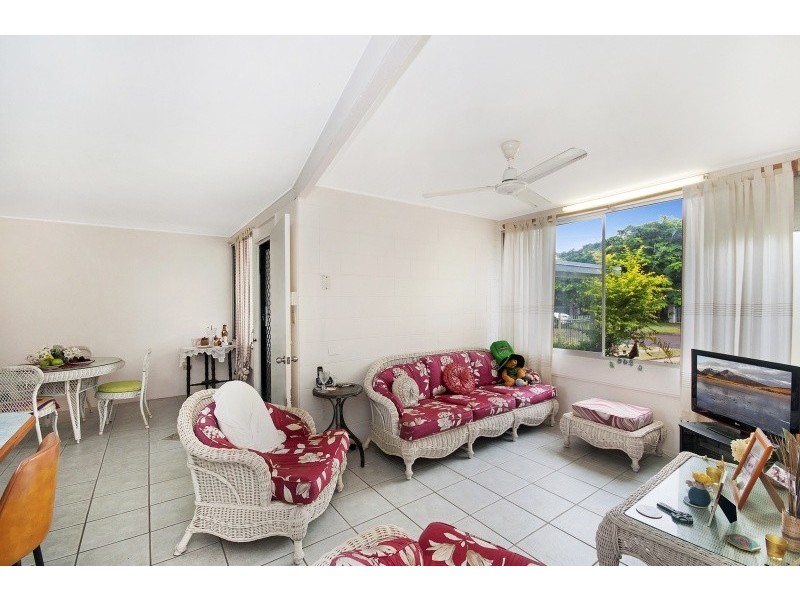 15 Buckby Street, Pallarenda QLD 4810