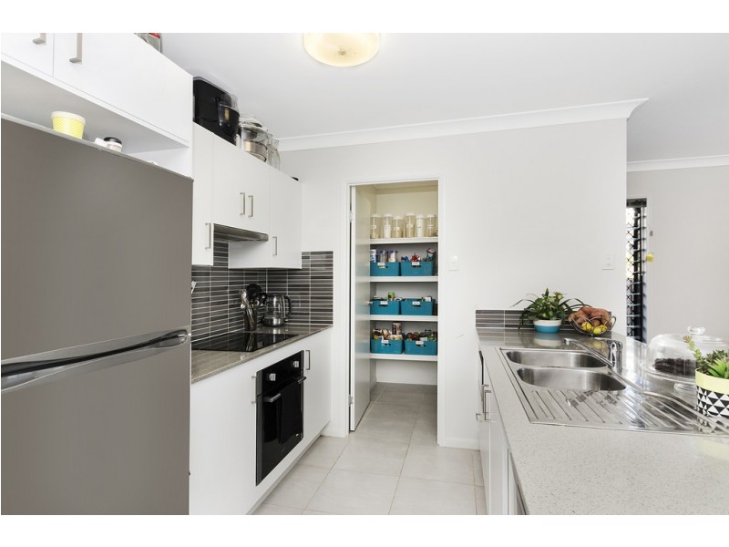 7 Dahlia Street, Burdell QLD 4818