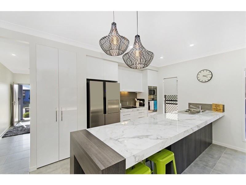 10 Savannah Chase, Burdell QLD 4818