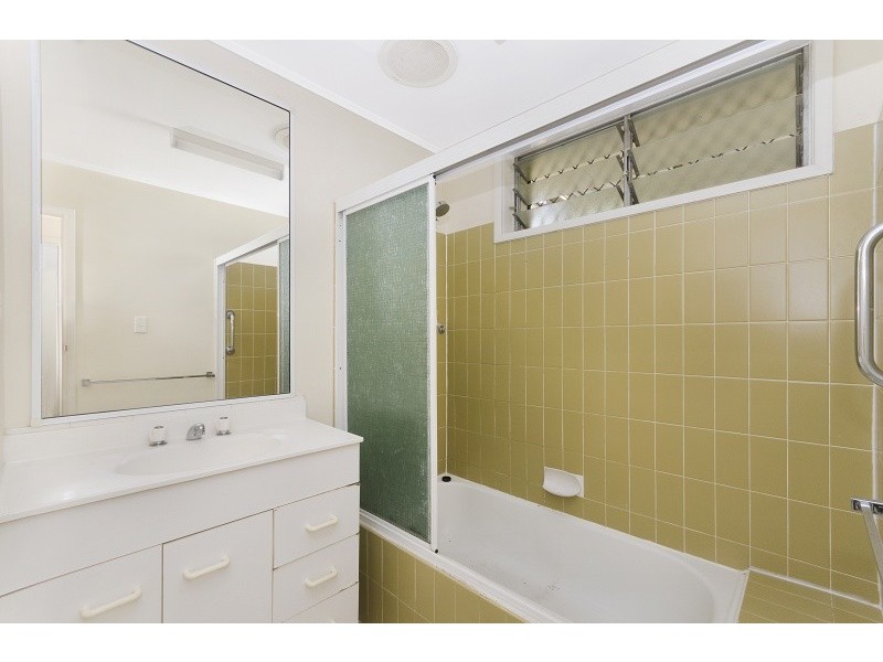 4 Churinga Street, Kirwan QLD 4817