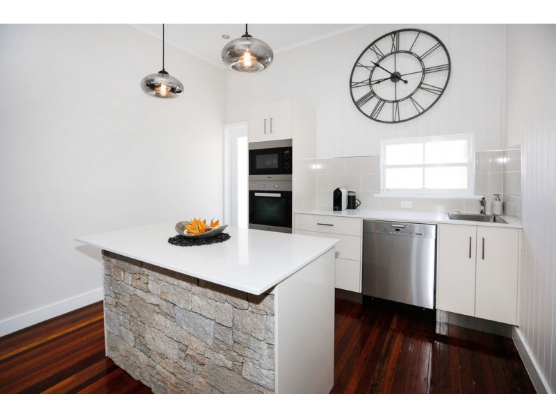 183 Ingham Road, West End QLD 4810