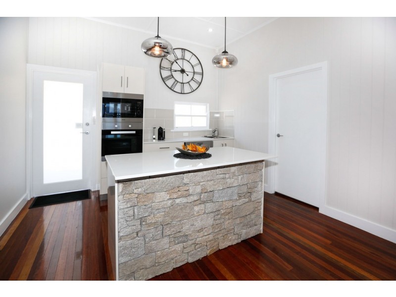 183 Ingham Road, West End QLD 4810