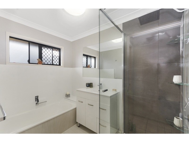 4 Monaro Circuit, Mount Louisa QLD 4814