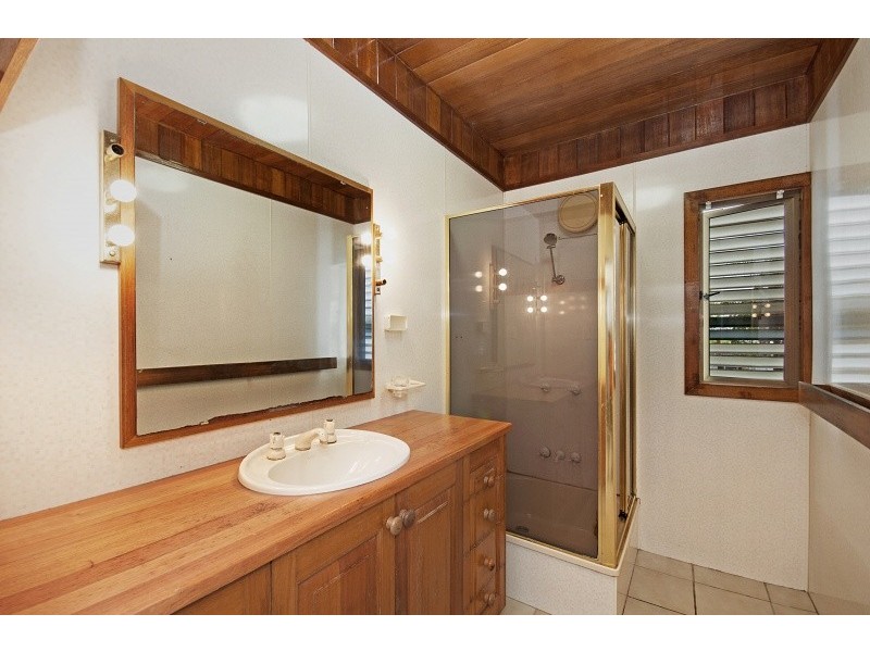 60 Henry Street, West End QLD 4810