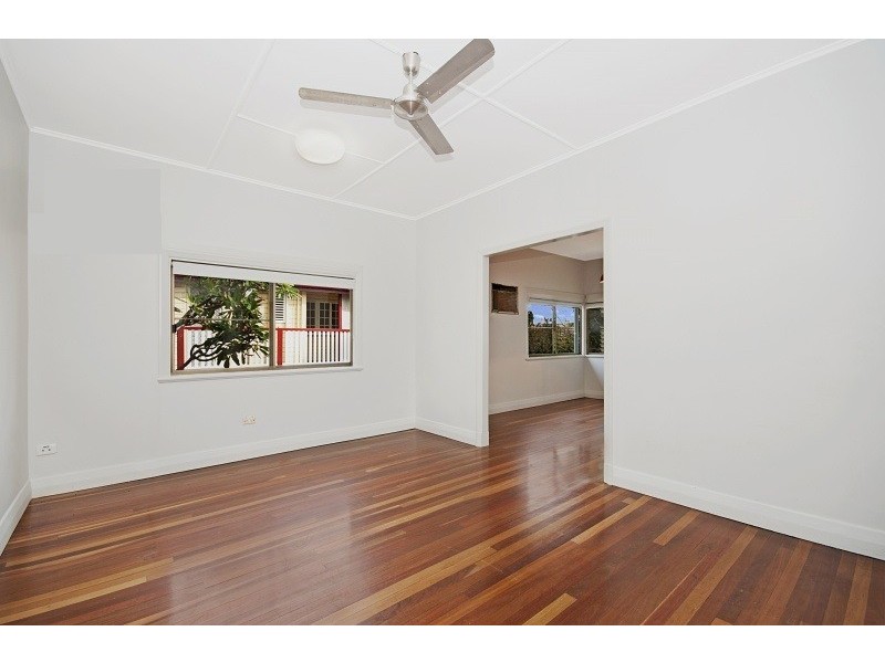 60 Henry Street, West End QLD 4810