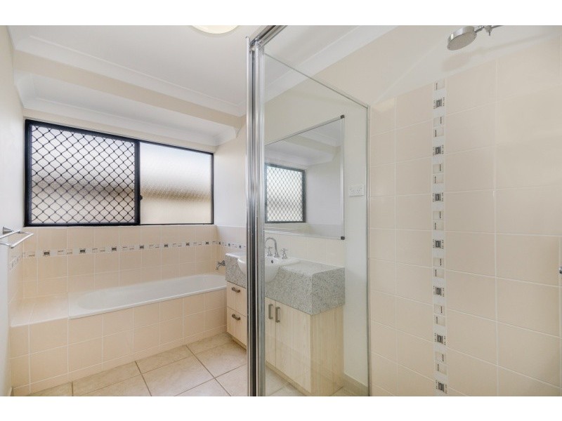 2 Chesterton Court, Kirwan QLD 4817