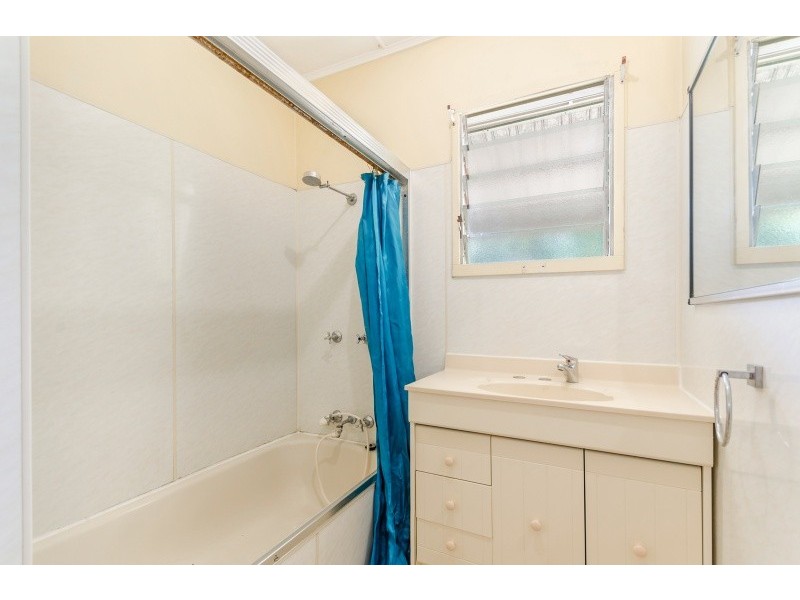 21 Ellimatta Avenue, Cranbrook QLD 4814