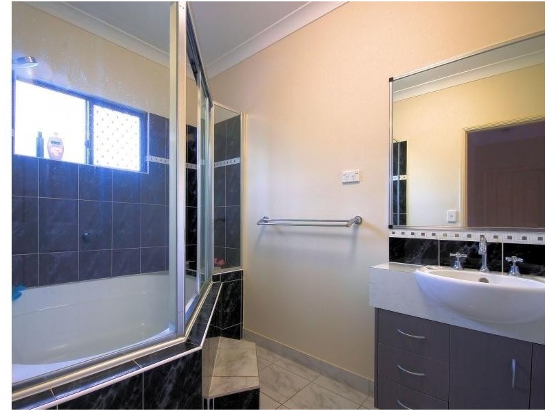 1 Burnham Street, Kirwan QLD 4817