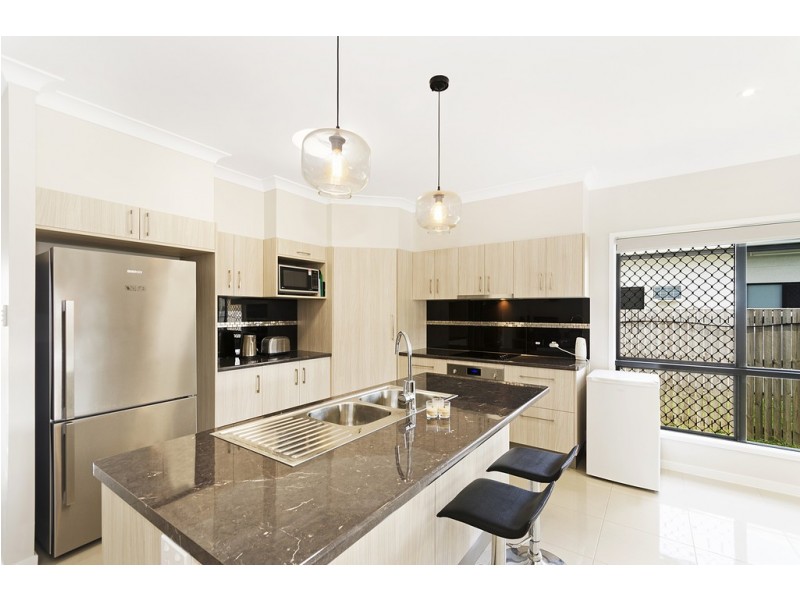 60 Poinsettia Drive, Bohle Plains QLD 4817