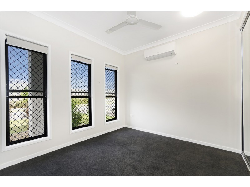 60 Poinsettia Drive, Bohle Plains QLD 4817