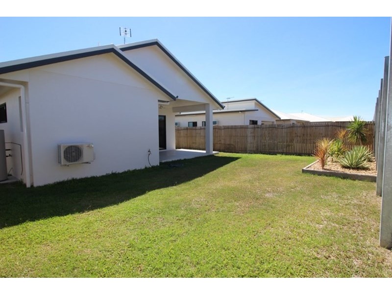 60 Poinsettia Drive, Bohle Plains QLD 4817