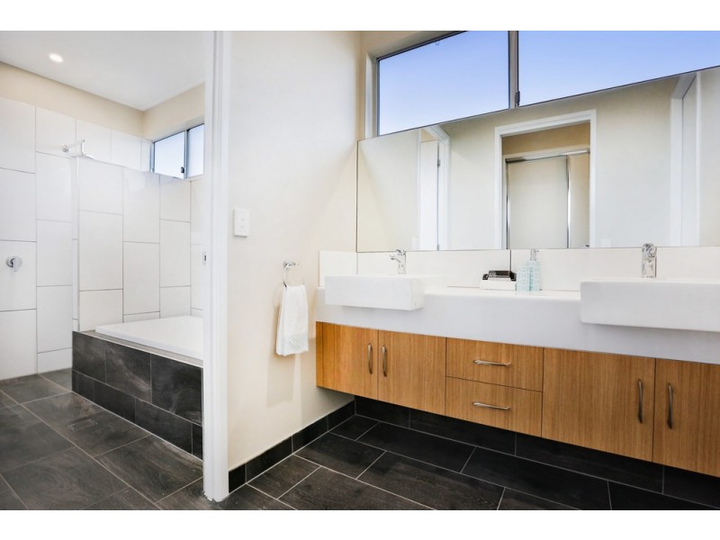 109 Sunhaven Boulevard, Burdell QLD 4818