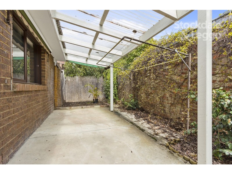 2/18 Freeman Street, Ringwood East VIC 3135