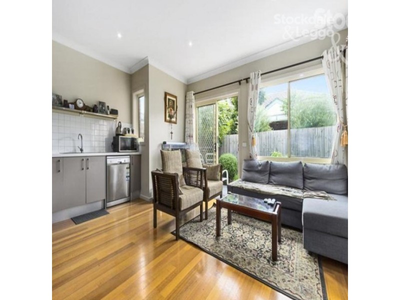 2/164 Ogilvie Street, Essendon VIC 3040