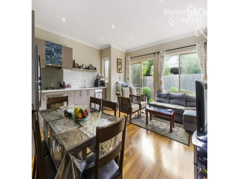 2/164 Ogilvie Street, Essendon VIC 3040