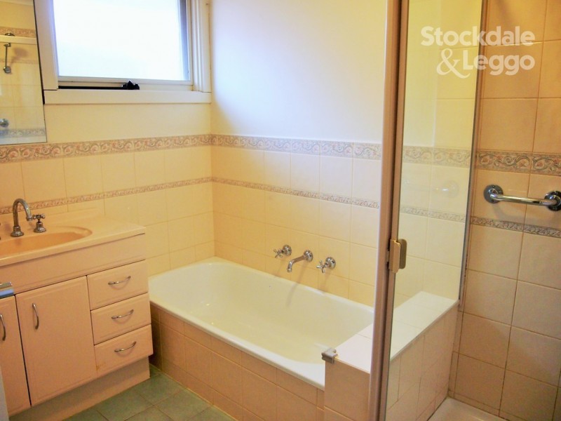 2/19 Salisbury Avenue, Mont Albert VIC 3127