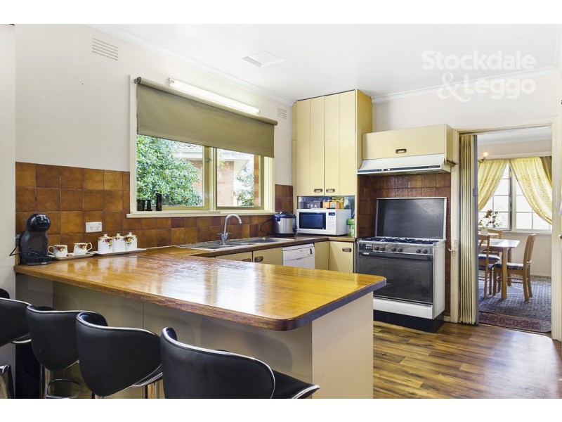 3 McCredden Court, Box Hill South VIC 3128
