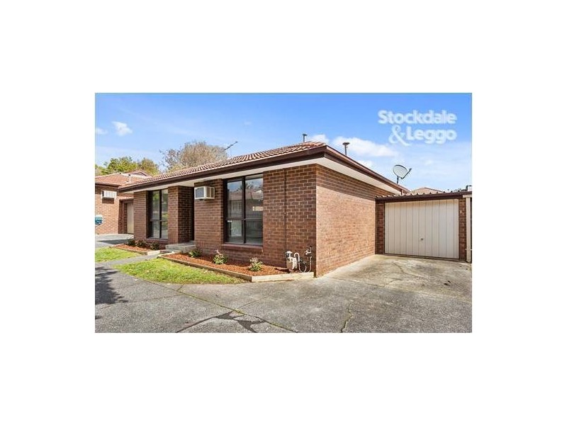 2/18 Freeman Street, Ringwood East VIC 3135