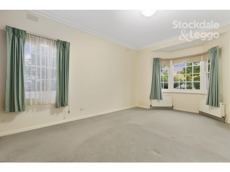 18 Fisher Street, Forest Hill VIC 3131
