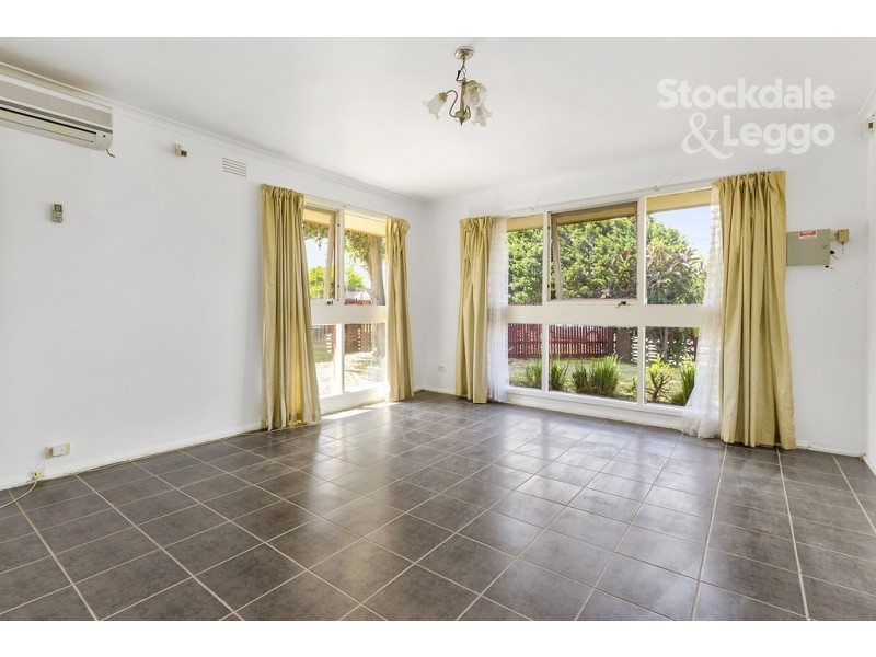 37 Belvedere Road, Seaford VIC 3198