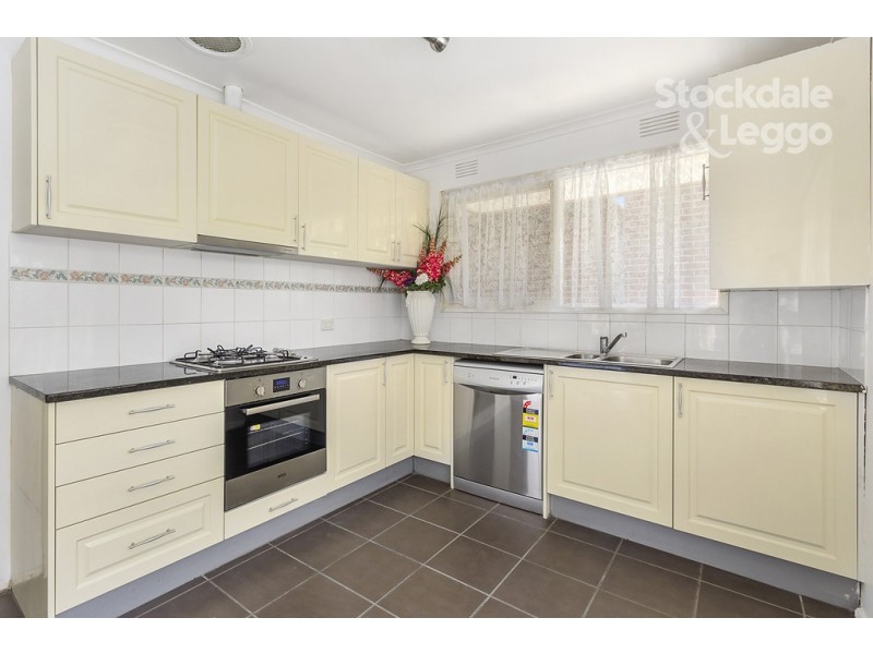 37 Belvedere Road, Seaford VIC 3198