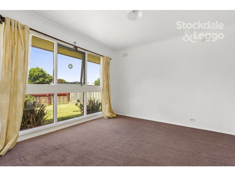 37 Belvedere Road, Seaford VIC 3198