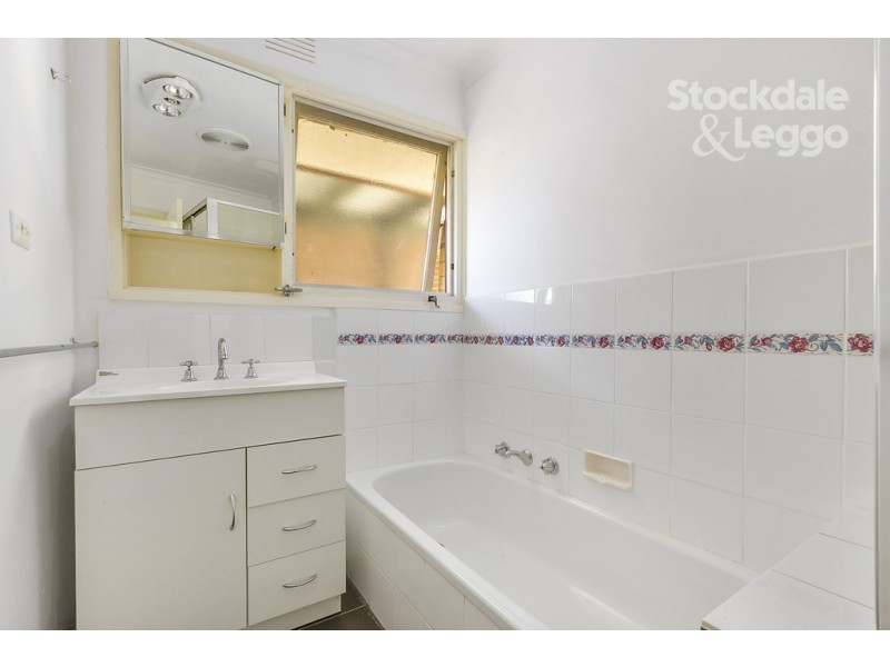 37 Belvedere Road, Seaford VIC 3198