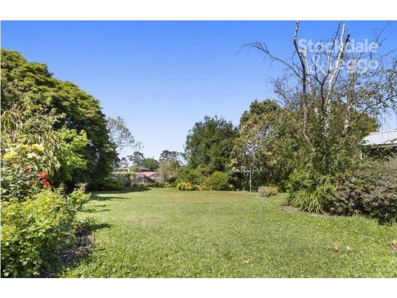 34 Whitehorse Road, Blackburn VIC 3130