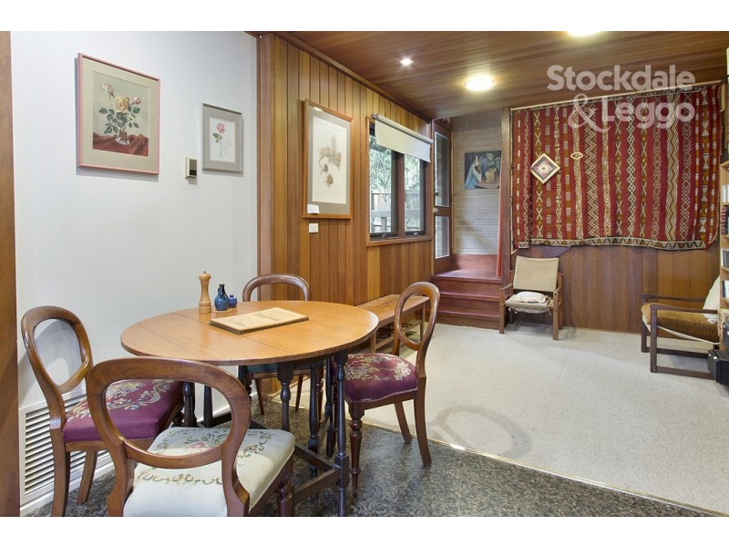 19 Deanswood Road, Forest Hill VIC 3131