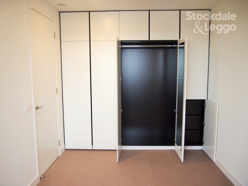 712/2-4 Elland Avenue, Box Hill VIC 3128