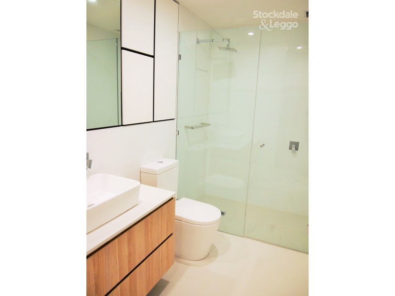 712/2-4 Elland Avenue, Box Hill VIC 3128