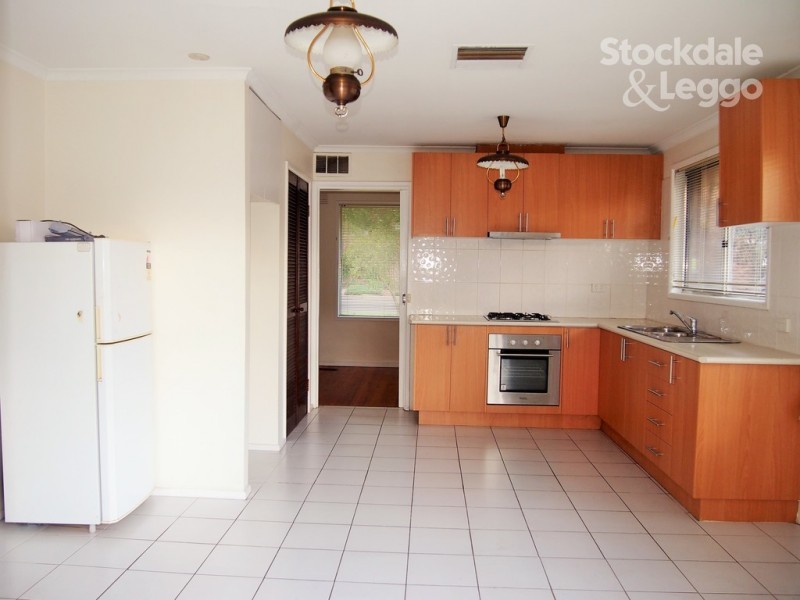 1 Clyden Court, Burwood East VIC 3151