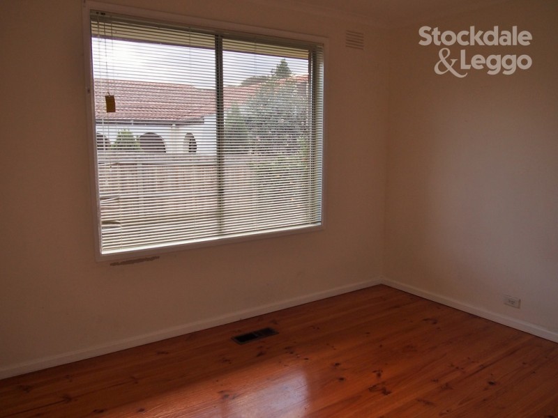 1 Clyden Court, Burwood East VIC 3151