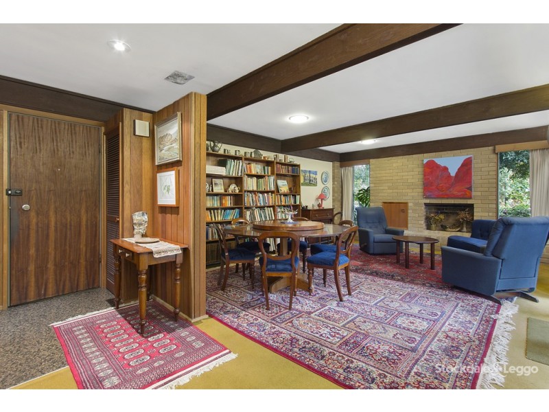 19 Deanswood Road, Forest Hill VIC 3131