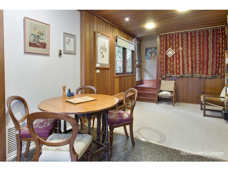 19 Deanswood Road, Forest Hill VIC 3131