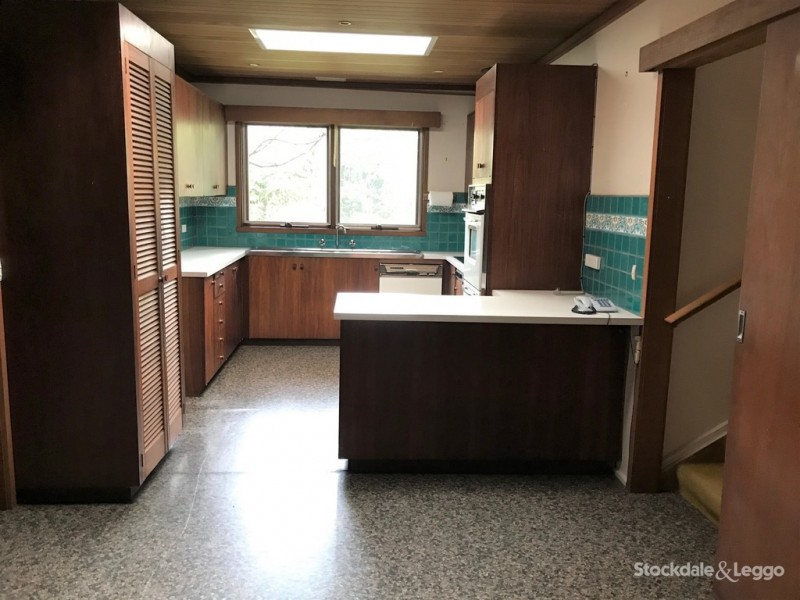 19 Deanswood Road, Forest Hill VIC 3131