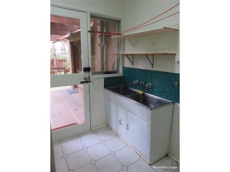 19 Deanswood Road, Forest Hill VIC 3131