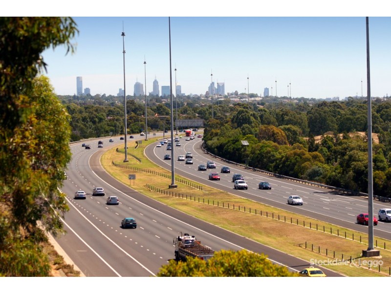 32 Koolkuna Avenue, Doncaster VIC 3108