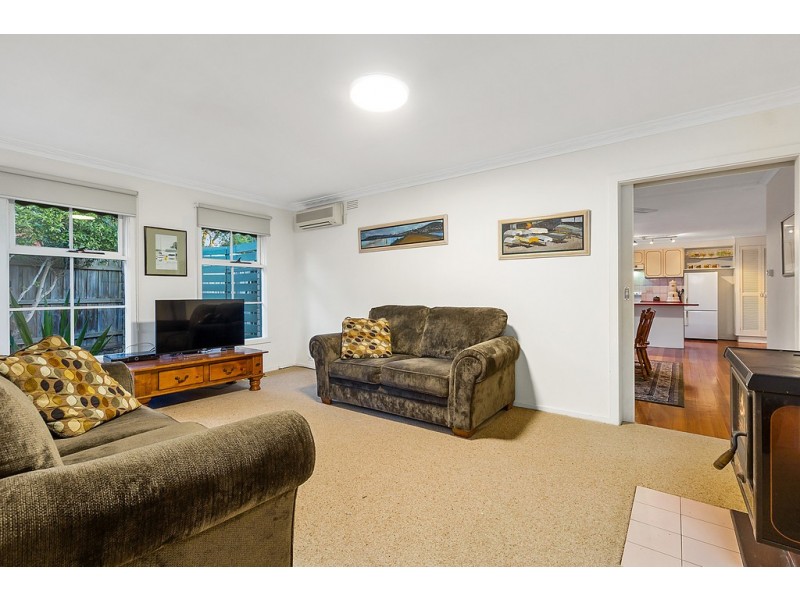 8 Bronwyn Court, Blackburn South VIC 3130