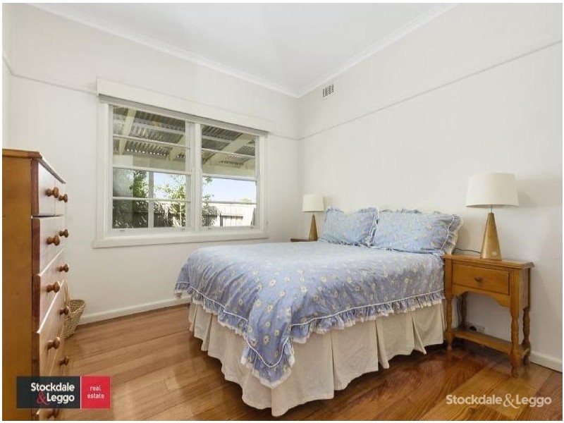 4 Aberdeen Road, Blackburn South VIC 3130