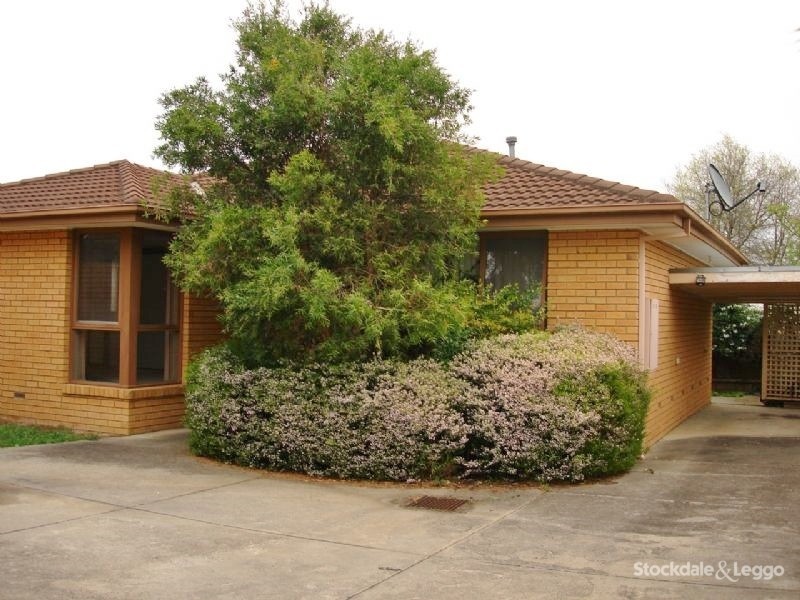 2/10 Linden Street, Blackburn VIC 3130