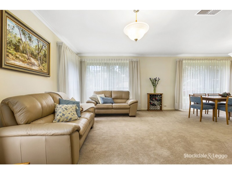 32 Koolkuna Avenue, Doncaster VIC 3108