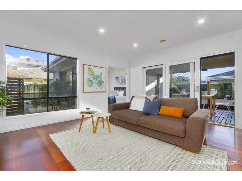 6 Binglebay Avenue, Waterways VIC 3195